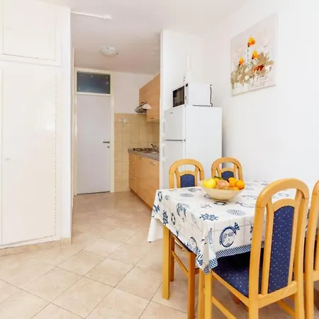아파트 - Comfort One Bedroom H4 룸바르다