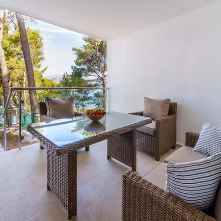 - Comfort One Bedroom H4